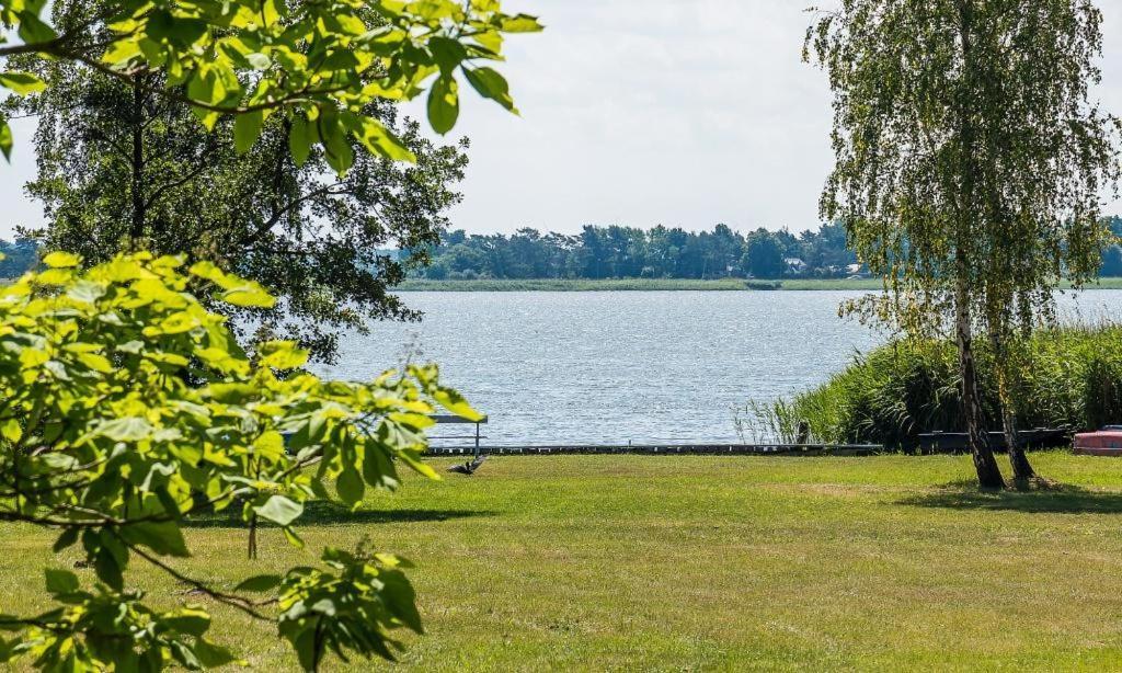 Haus Schilfkante - Wohnung 2 Wieck Bagian luar foto