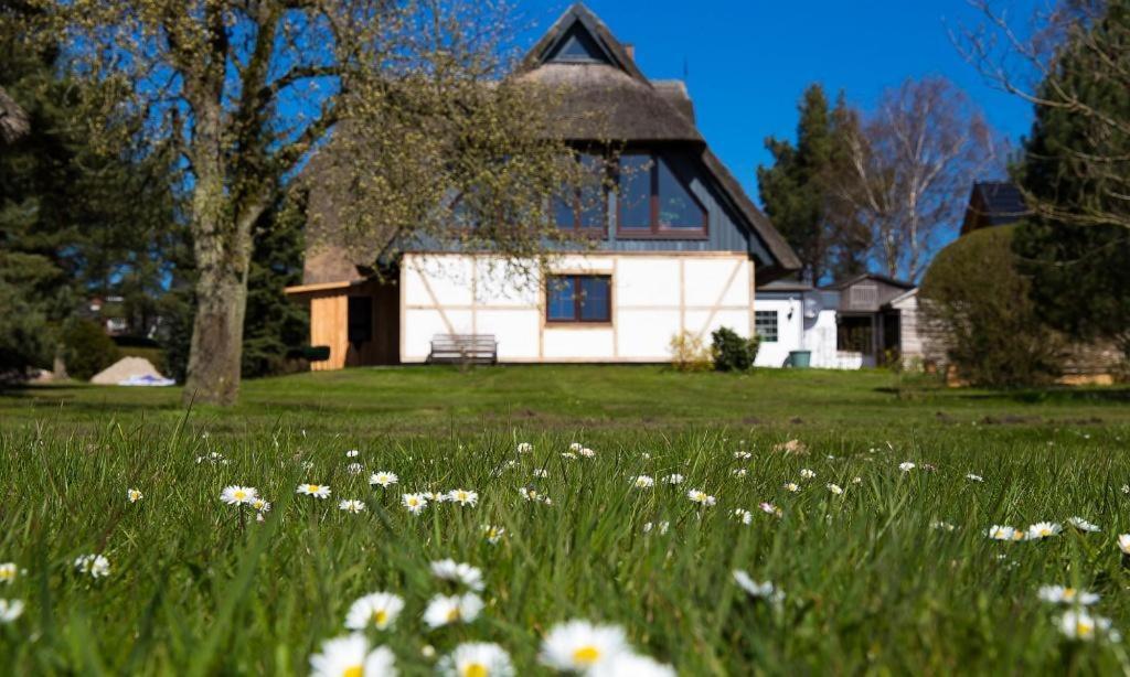 Haus Schilfkante - Wohnung 2 Wieck Bagian luar foto